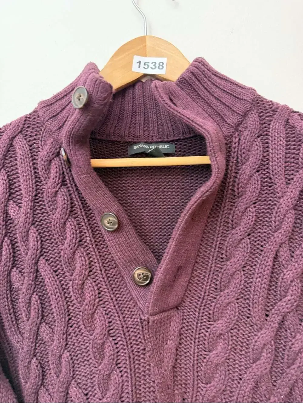 Banana Republic Men’s Plum Cable Knit Button V Neck Sweater Size M 100% Cotton